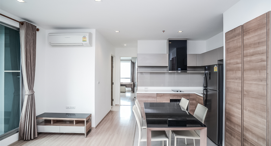 For sale 2 ベッドルーム condo in Phaya Thai, Bangkok