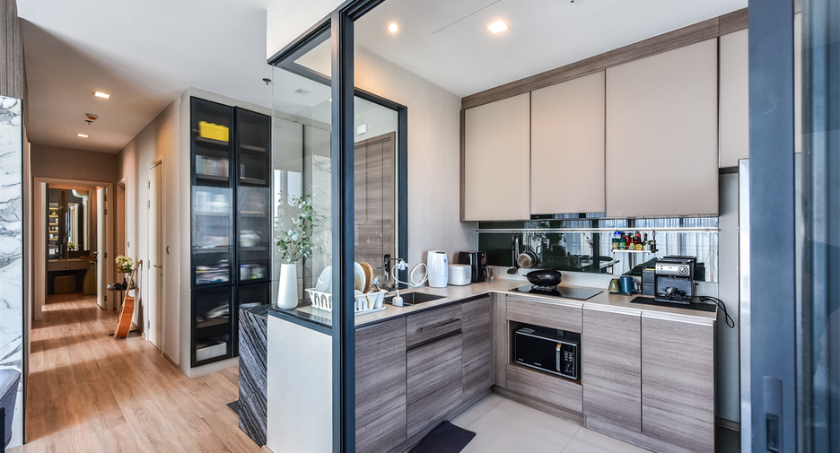 For sale 3 bedrooms condo in Phaya Thai, Bangkok