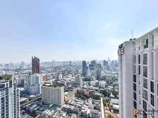 For sale 3 bedrooms condo in Phaya Thai, Bangkok