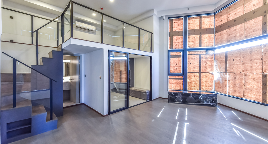 À vendre 2 chambres condo à Bang Rak, Bangkok