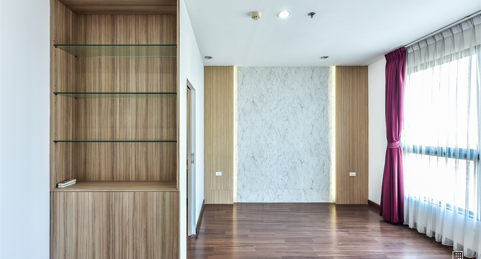 For sale 1 bed condo in Ratchathewi, Bangkok