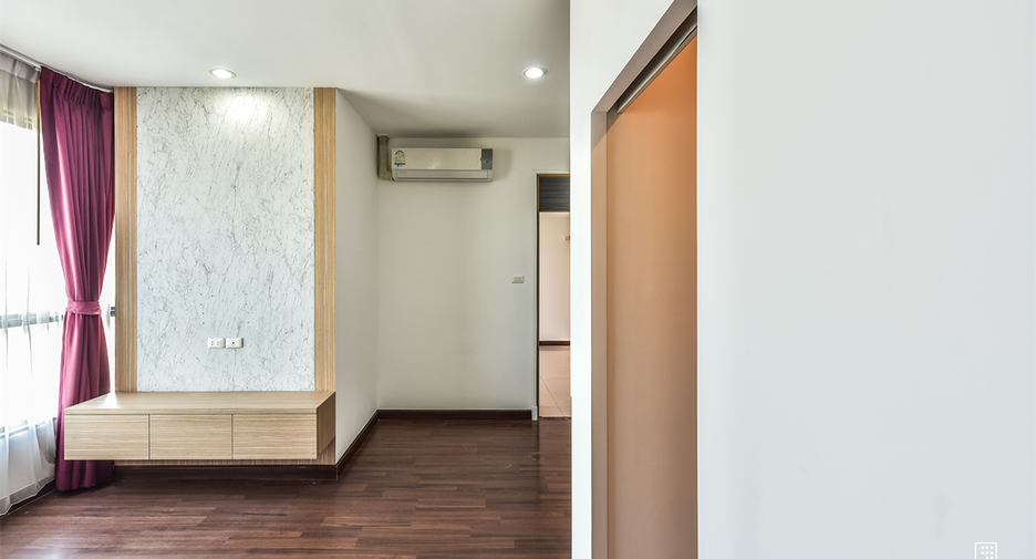 For sale 1 bed condo in Ratchathewi, Bangkok