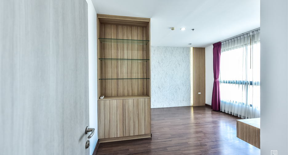 For sale 1 bed condo in Ratchathewi, Bangkok