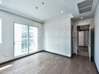 For sale 2 bedrooms condo in Ratchathewi, Bangkok