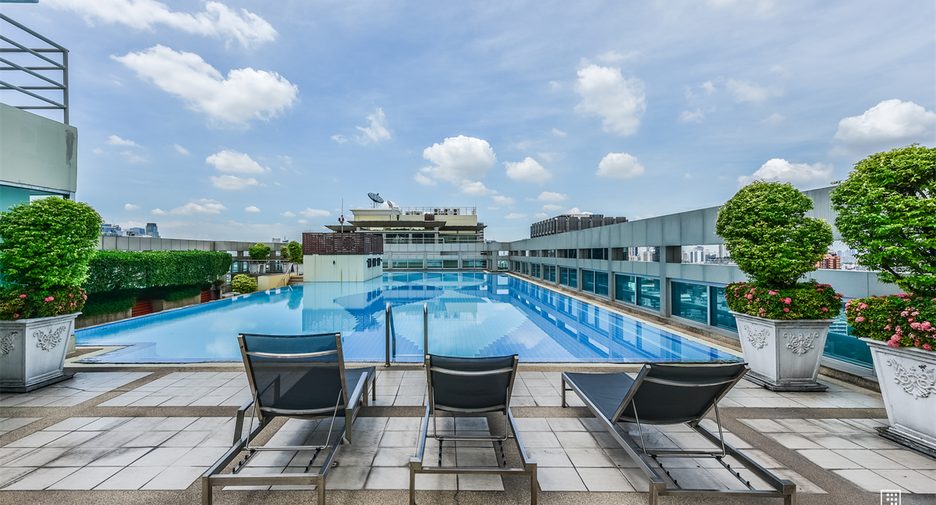 For sale 1 bed condo in Ratchathewi, Bangkok