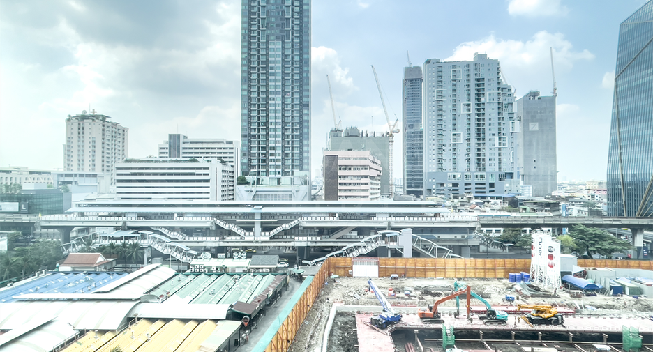 For sale 1 bed condo in Ratchathewi, Bangkok