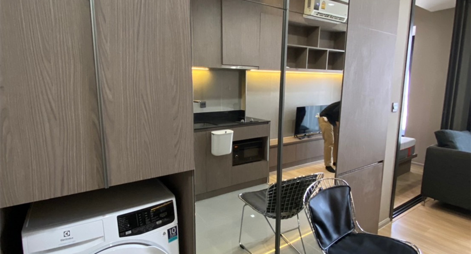 For sale 1 bed condo in Phaya Thai, Bangkok