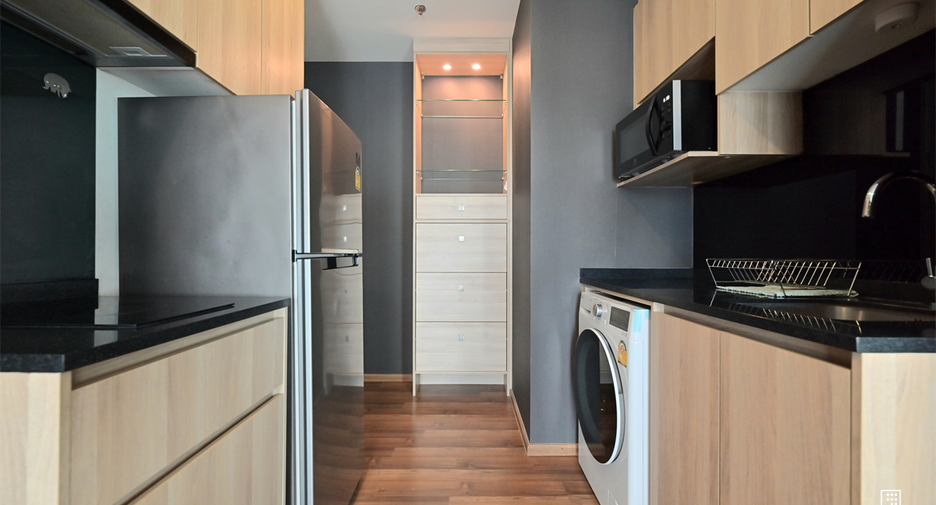 For sale 1 bed condo in Huai Khwang, Bangkok