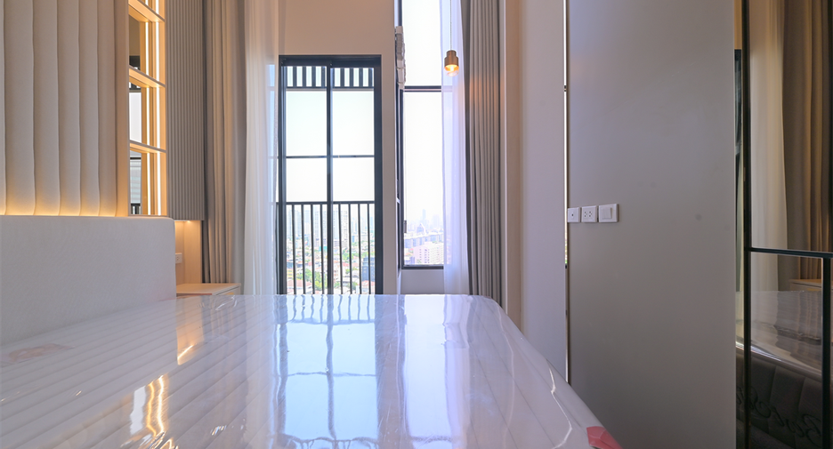 À vendre 1 chambre condo à Huai Khwang, Bangkok