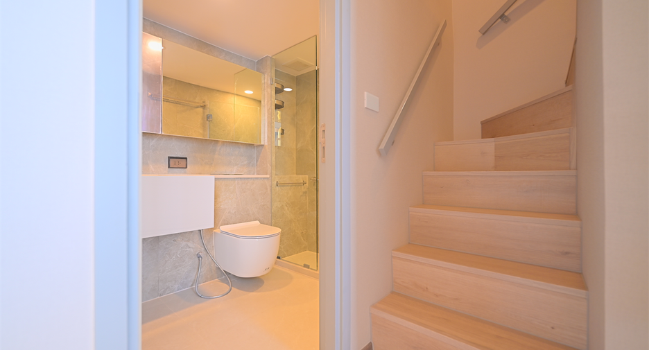 À vendre 1 chambre condo à Huai Khwang, Bangkok