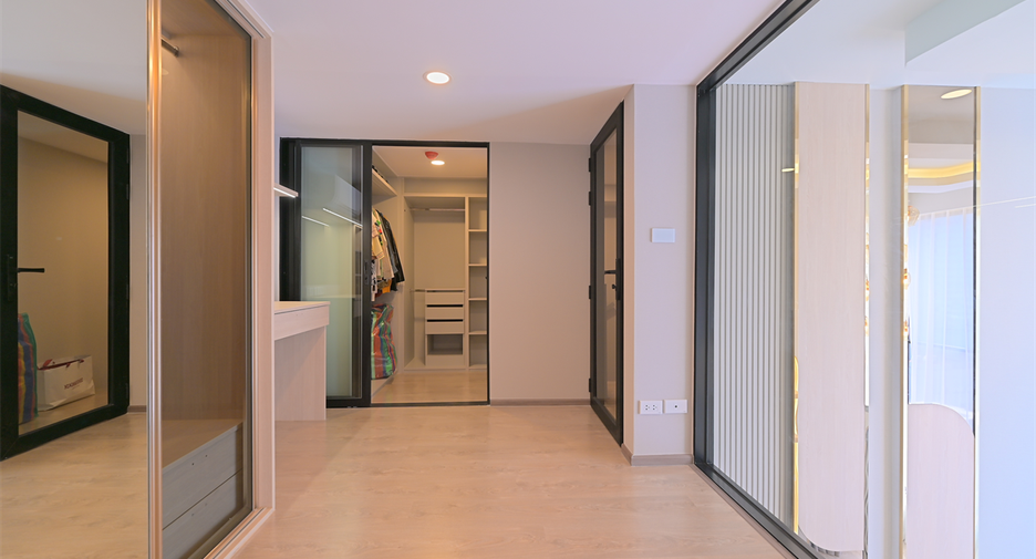 À vendre 1 chambre condo à Huai Khwang, Bangkok