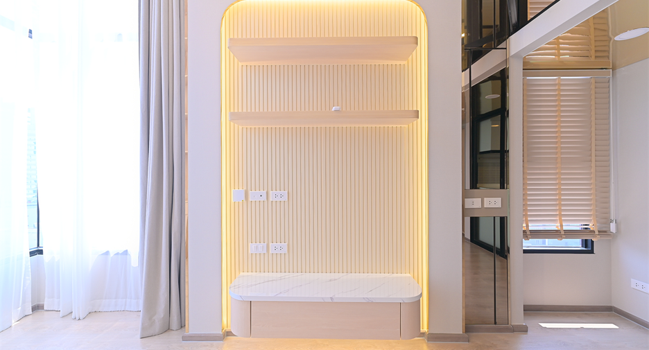 À vendre 1 chambre condo à Huai Khwang, Bangkok