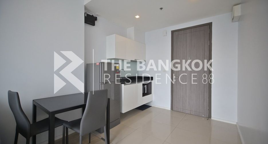 For sale 1 bed condo in Huai Khwang, Bangkok