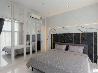 For sale 2 bedrooms condo in Huai Khwang, Bangkok