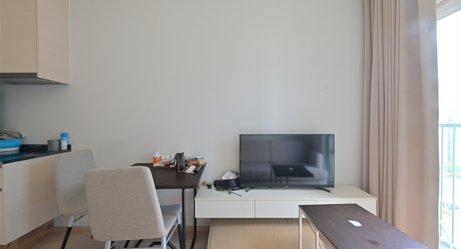For sale 1 Beds condo in Huai Khwang, Bangkok