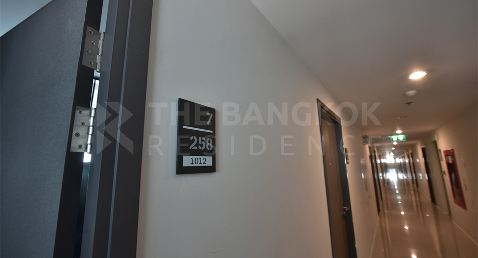For sale 2 bedrooms condo in Huai Khwang, Bangkok