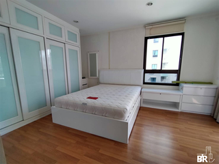 For sale 2 bedrooms condo in Phaya Thai, Bangkok