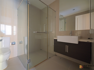 For sale 5 bedrooms condo in Watthana, Bangkok