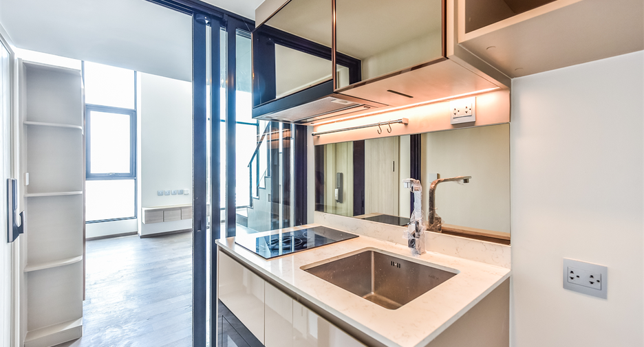 For sale 2 bedrooms condo in Ratchathewi, Bangkok