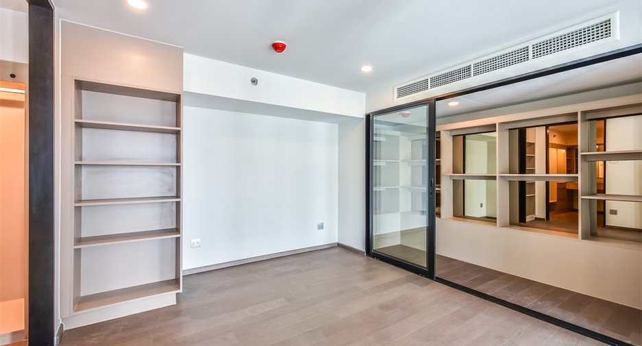 For sale 2 bedrooms condo in Ratchathewi, Bangkok