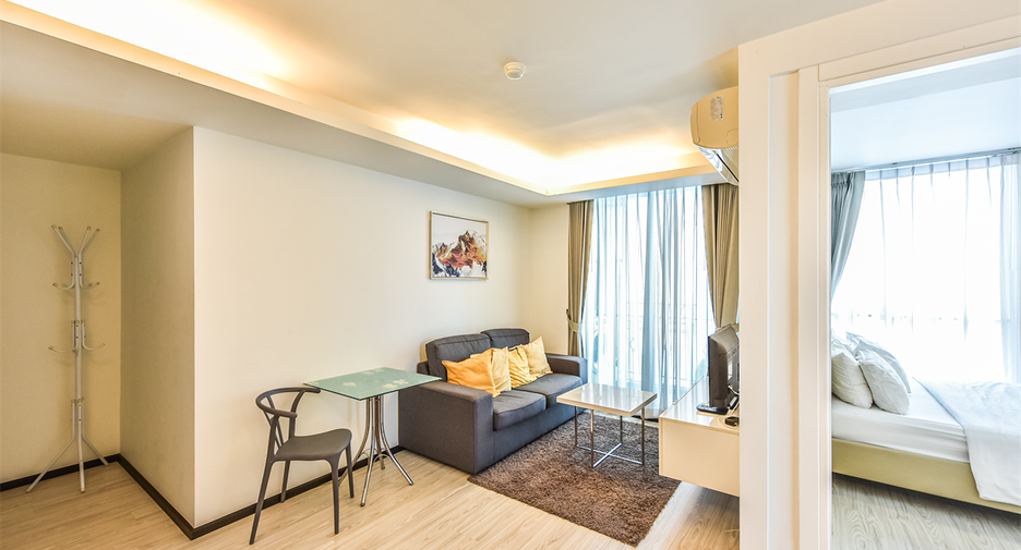 For sale 2 bedrooms condo in Phaya Thai, Bangkok