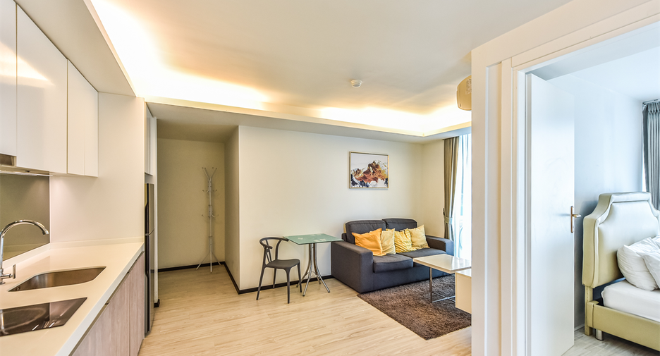 For sale 2 bedrooms condo in Phaya Thai, Bangkok