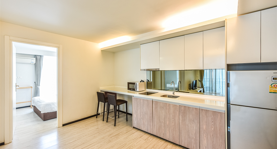 For sale 2 bedrooms condo in Phaya Thai, Bangkok