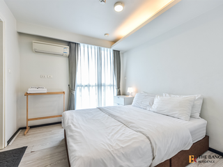For sale 2 bedrooms condo in Phaya Thai, Bangkok