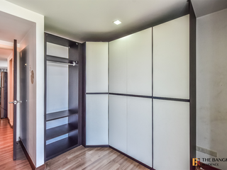 For sale 2 bedrooms condo in Phaya Thai, Bangkok