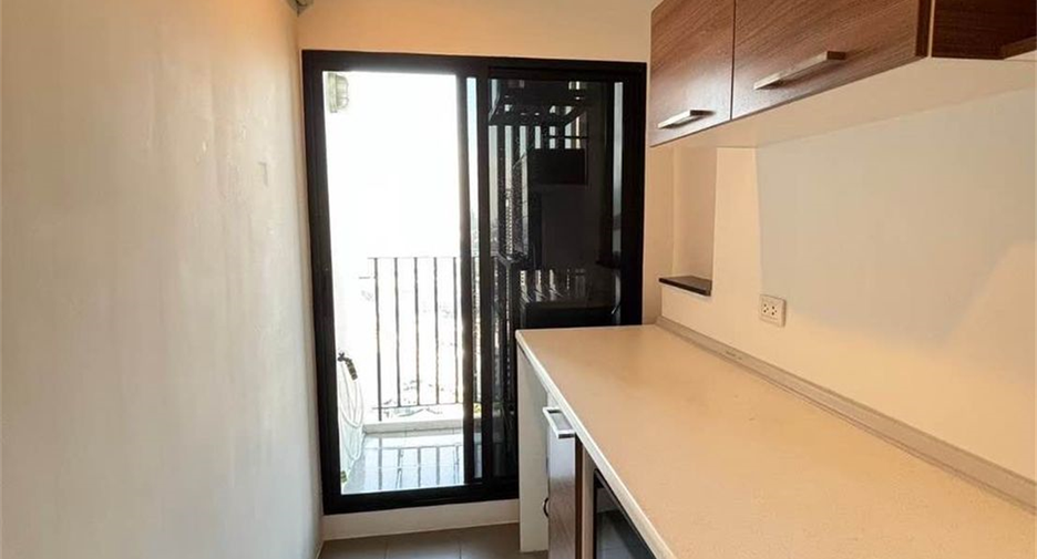 For sale 2 ベッドルーム condo in Bang Sue, Bangkok