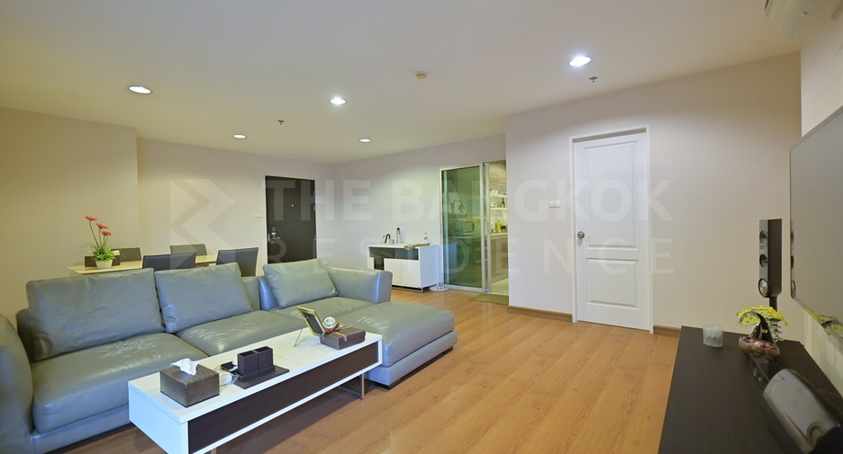 À vendre 3 chambres condo à Huai Khwang, Bangkok