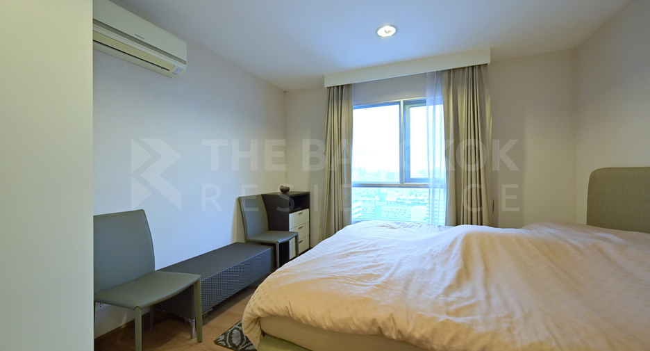 À vendre 3 chambres condo à Huai Khwang, Bangkok