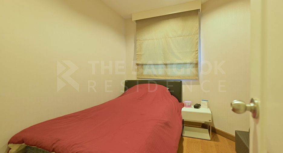 À vendre 3 chambres condo à Huai Khwang, Bangkok