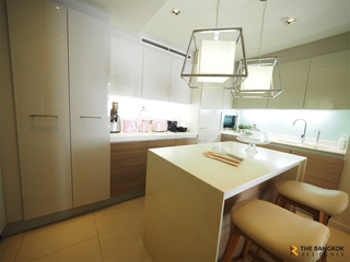 For sale 3 bedrooms condo in Phaya Thai, Bangkok