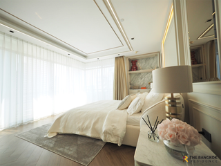 For sale 3 bedrooms condo in Phaya Thai, Bangkok