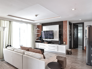 For sale 2 bedrooms condo in Phaya Thai, Bangkok