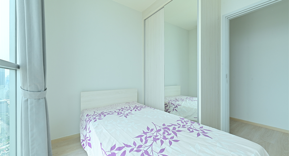À vendre 2 chambres condo à Huai Khwang, Bangkok