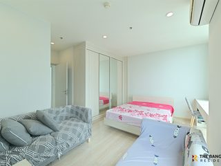 For sale 2 bedrooms condo in Huai Khwang, Bangkok
