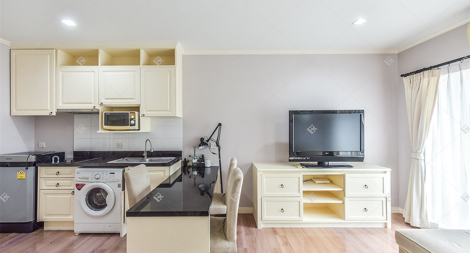 Wohnung zum Kauf mit 1 Zimmer in Pathum Wan, Bangkok