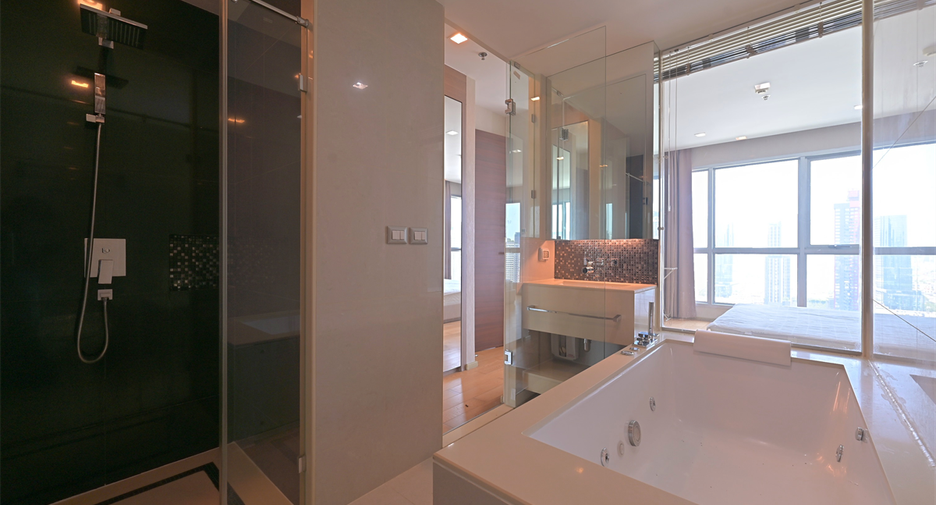 Condo en venta de 2 habitaciones en Watthana, Bangkok