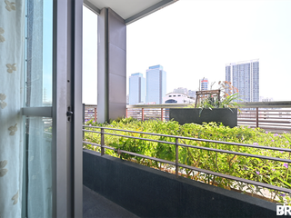 For sale 2 bedrooms condo in Huai Khwang, Bangkok