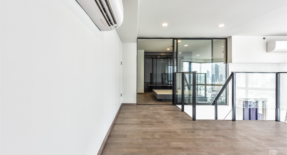 À vendre 2 chambres condo à Bang Rak, Bangkok