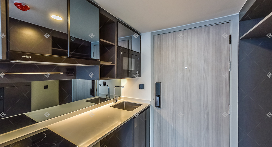 For sale 2 bedrooms condo in Bang Rak, Bangkok