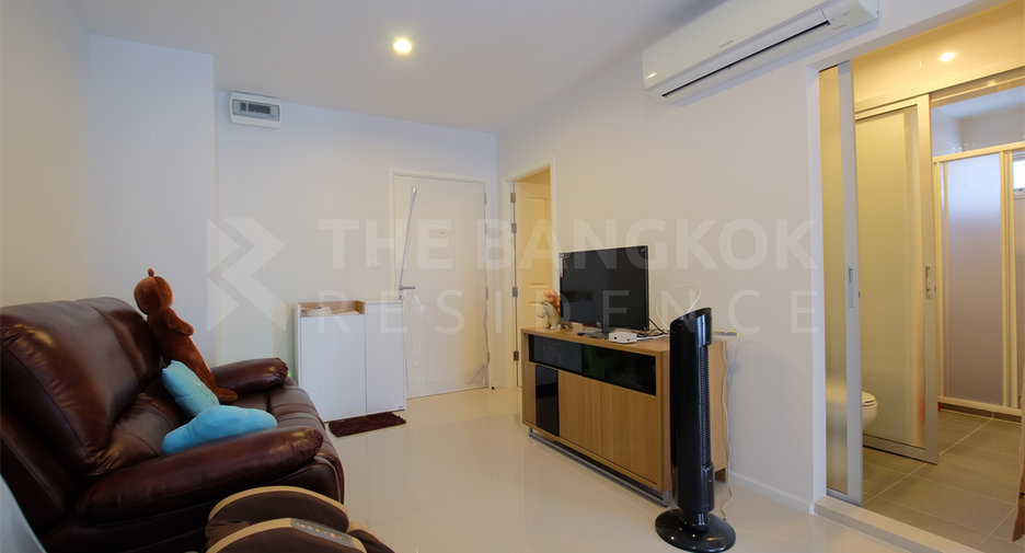 For sale 2 bedrooms condo in Huai Khwang, Bangkok