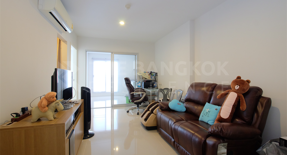 For sale 2 bedrooms condo in Huai Khwang, Bangkok
