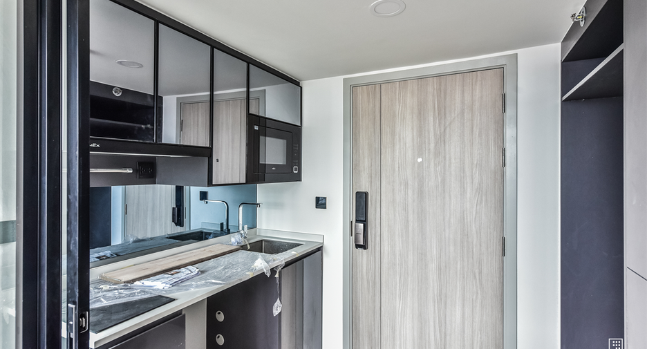 À vendre 2 chambres condo à Bang Rak, Bangkok