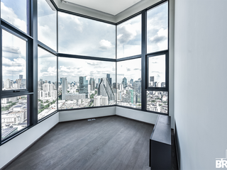 For sale 2 bedrooms condo in Bang Rak, Bangkok