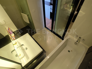 For sale 1 bed condo in Huai Khwang, Bangkok