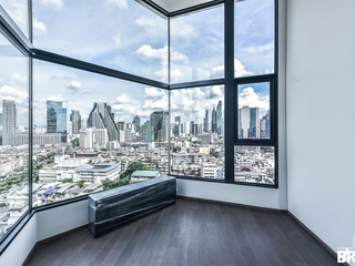 For sale 2 bedrooms condo in Bang Rak, Bangkok