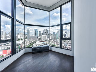 For sale 2 bedrooms condo in Bang Rak, Bangkok